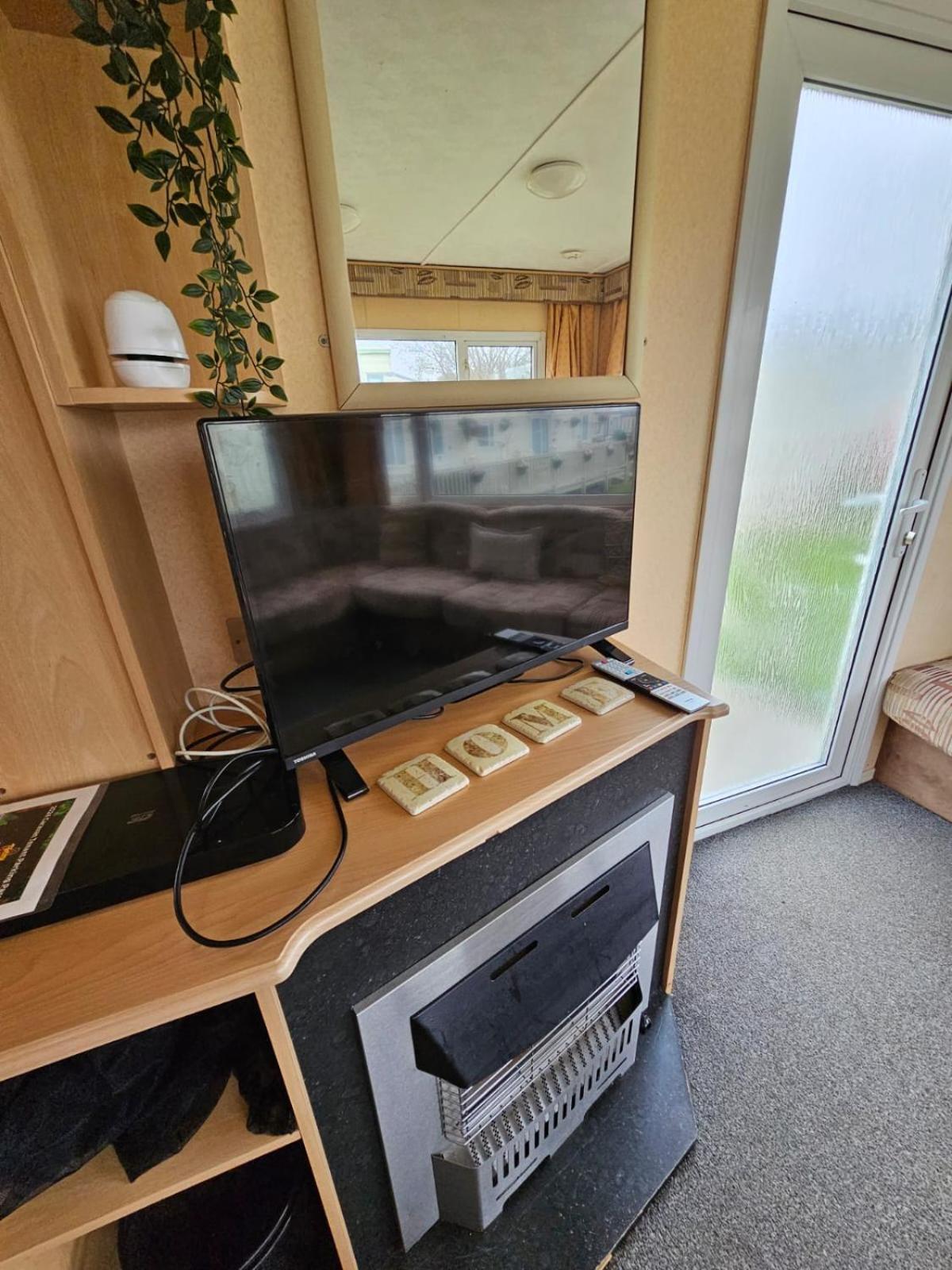 Sunnymede Ingoldmells Fantasy Islands Static Caravan Park Skegness Exterior photo